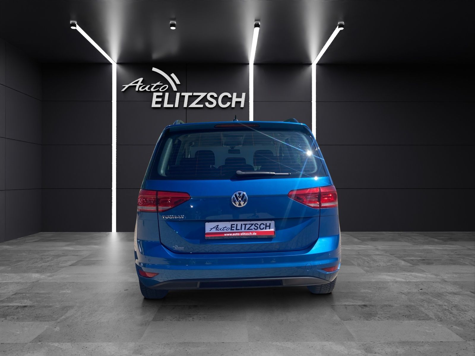 Fahrzeugabbildung Volkswagen Touran Comfortline 7-Si Climatronic PDC SH LM