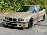 BMW 325i Coupe M-Paket  - mit Diesel-Antrieb: Coupe, Beige