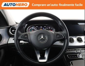 Mercedes E 220 - 12