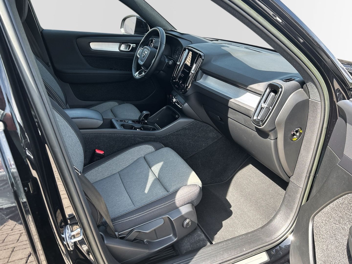 Volvo XC40 Recharge T4 Core 18'' ACC SHZ LED DAB Keyle imagem 3