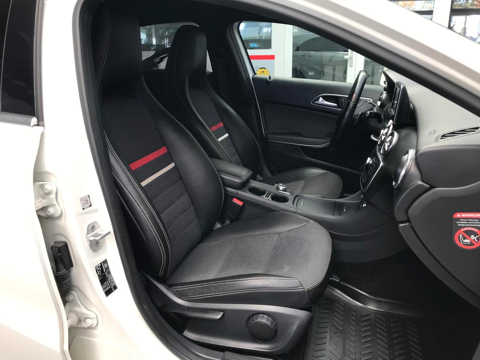 Mercedes-Benz A 250  BlueEfficiency/ Harman-Kardon/Xenon/Navi