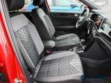 Volkswagen T-Roc 2.0 TSI R-LINE+AHK+PARKASSIST+NAV+ACC+LED - mit Benzin-Antrieb: Rot, mit Navigationssystem