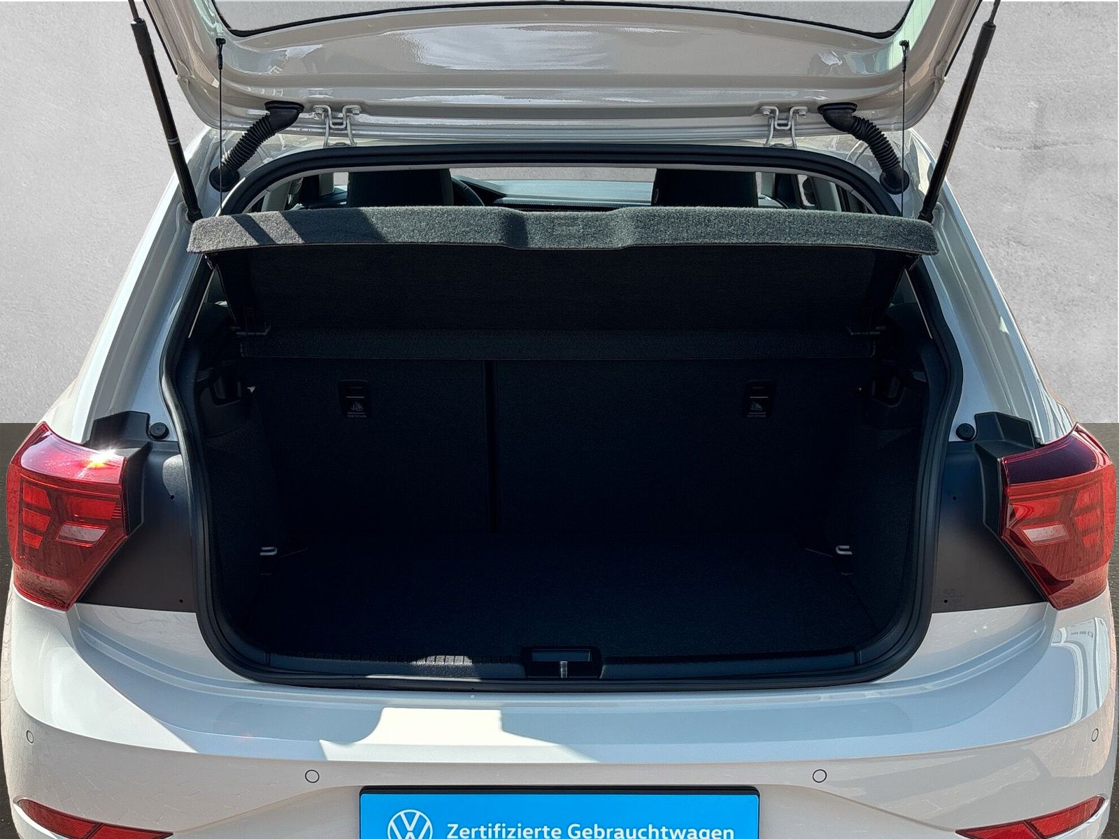 Fahrzeugabbildung Volkswagen Polo Life 1.0 TSI PDC App-Connect LED