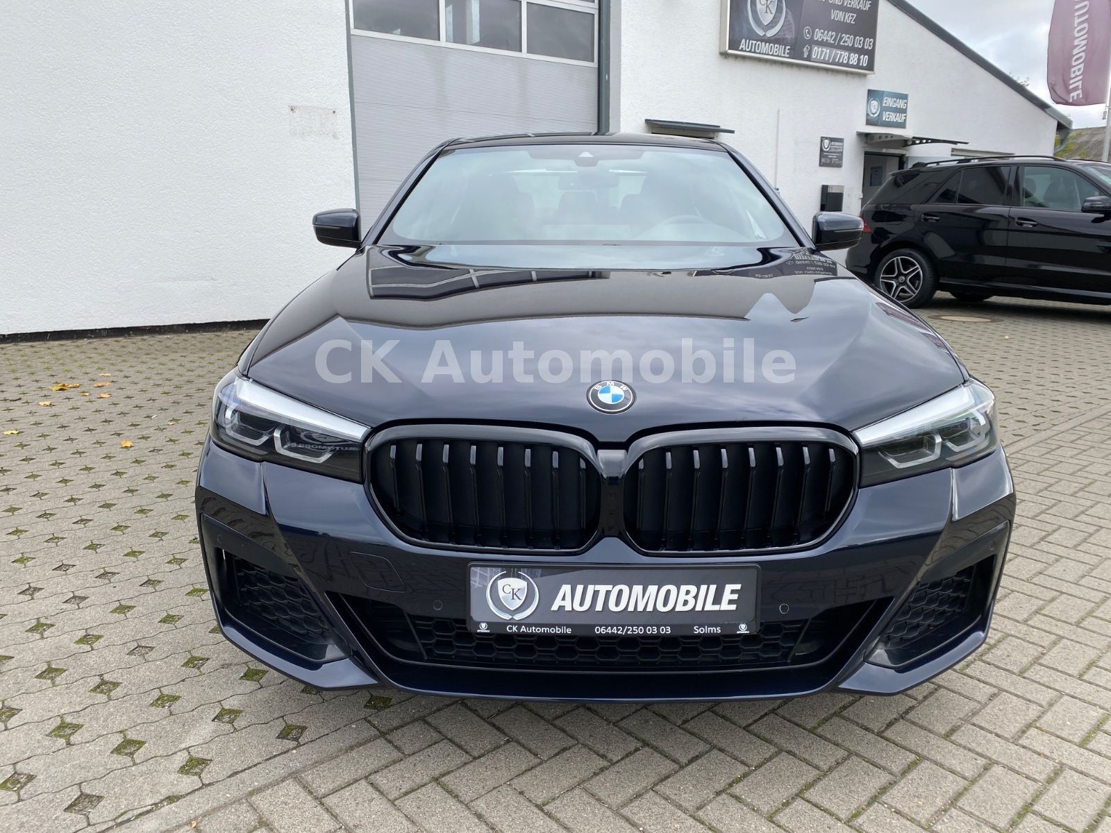 Fahrzeugabbildung BMW 520d Lim. M-Sport/Facelift/Shadow-Line/LED/Kam