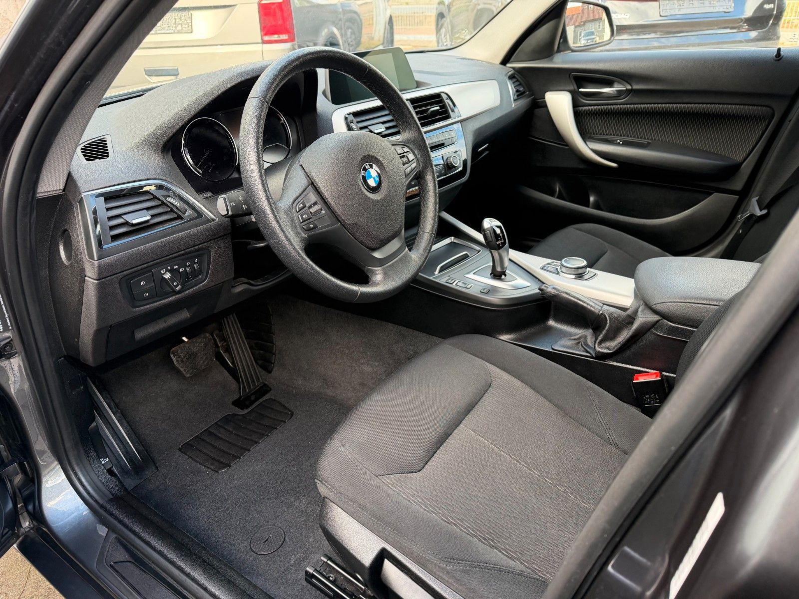 BMW 120 i Advantage 8 G Automatik LED Navi SHZ foto 5