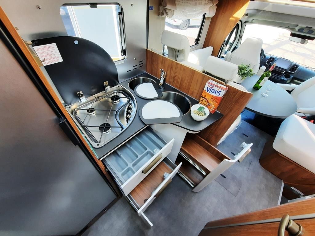 Fahrzeugabbildung Laika Ecovip L 3019 Titanio Verfüg./Sparen Sie 4.174,-