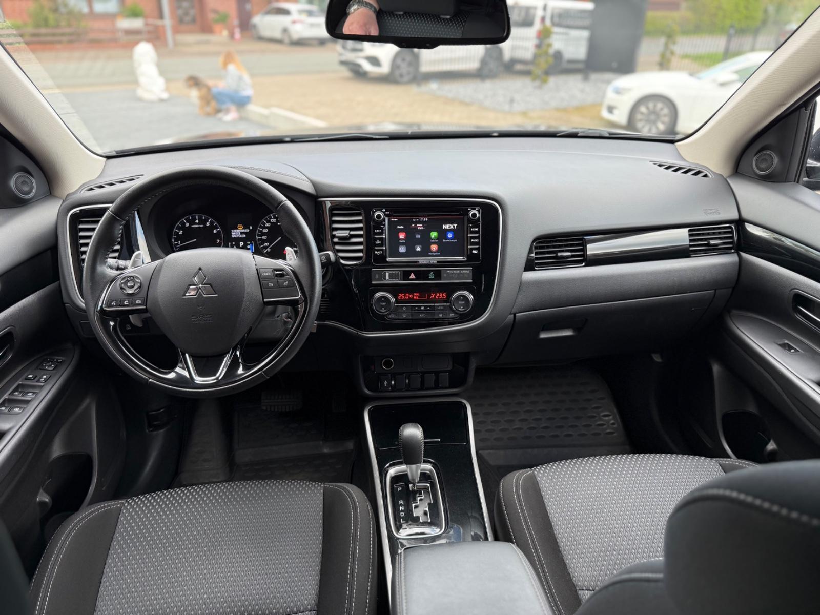 Mitsubishi Outlander 2.0 CVT Diamant Ed. 2WD I AHK I KAM