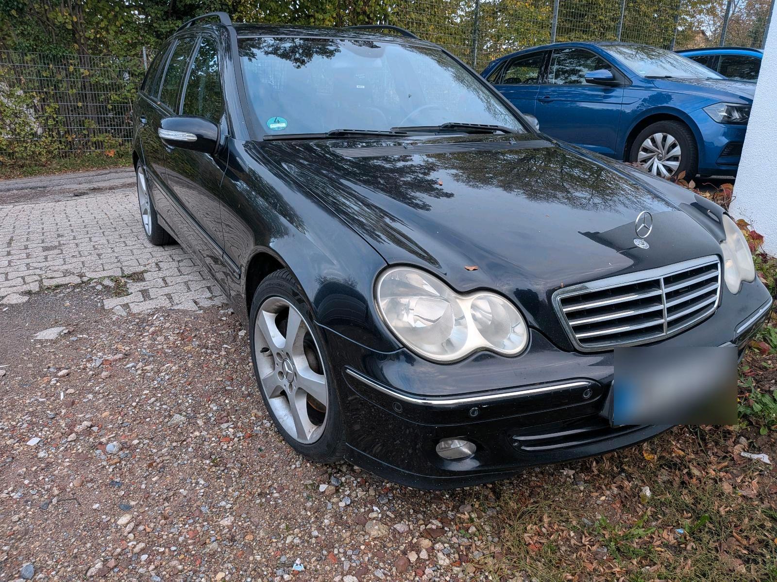 Mercedes-Benz C180 2005 — вигляд ззаду