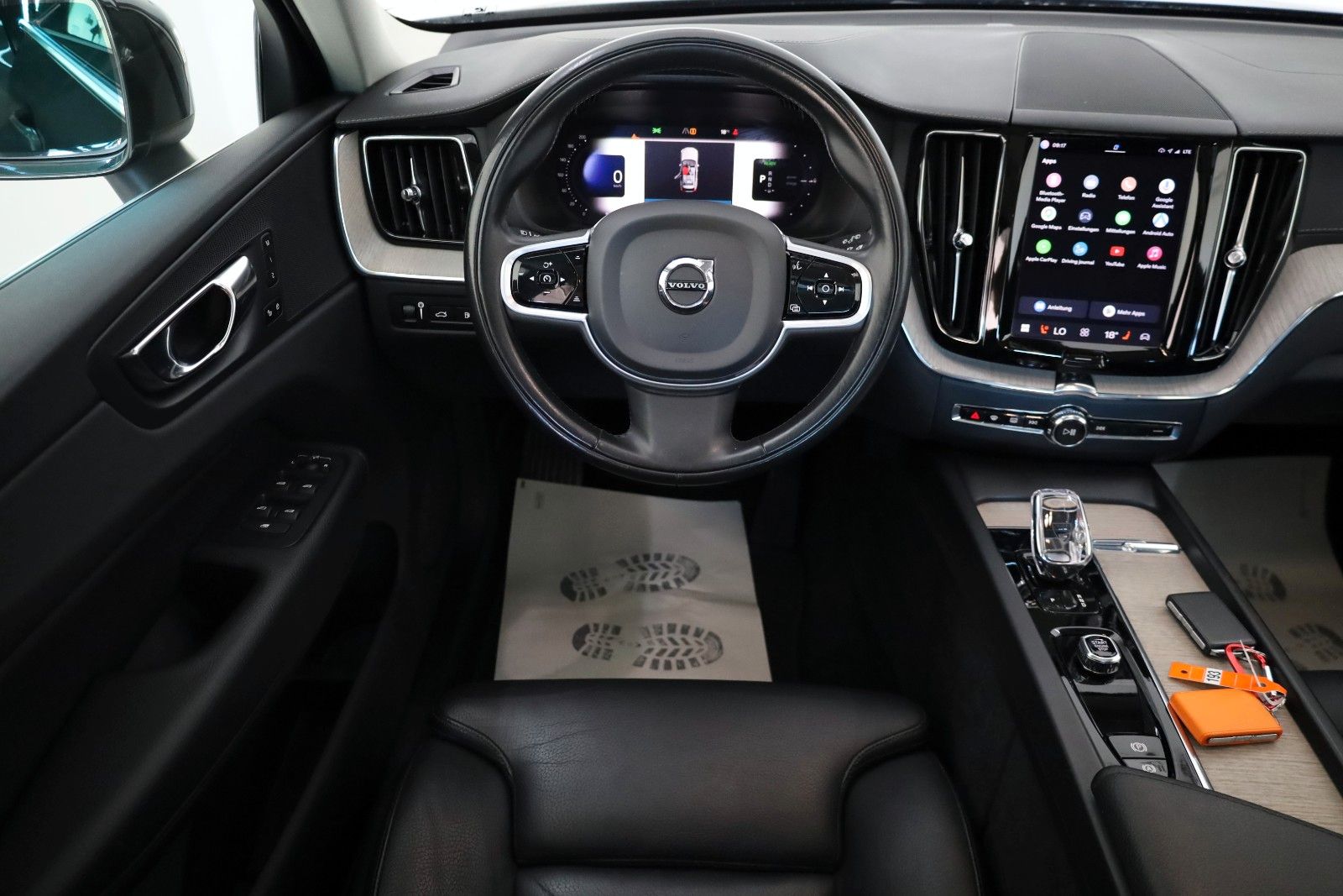 Fahrzeugabbildung Volvo XC60 T6 AWD Inscription,Leder,Navi,ACC,Panorama