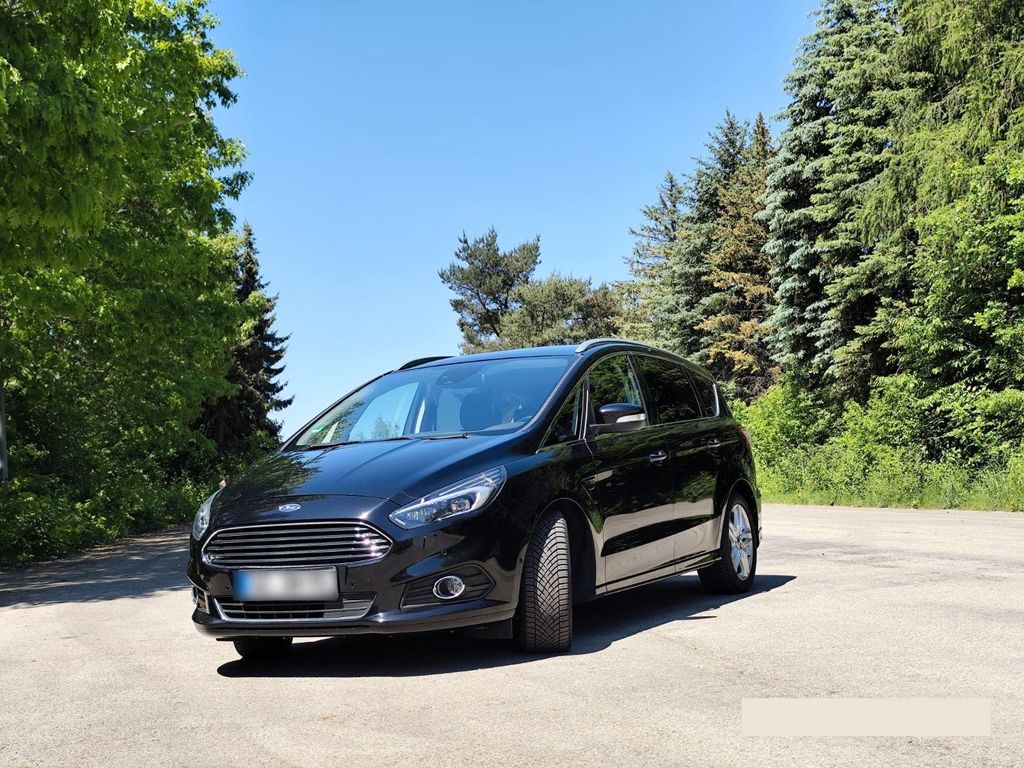 Image of Ford S-Max