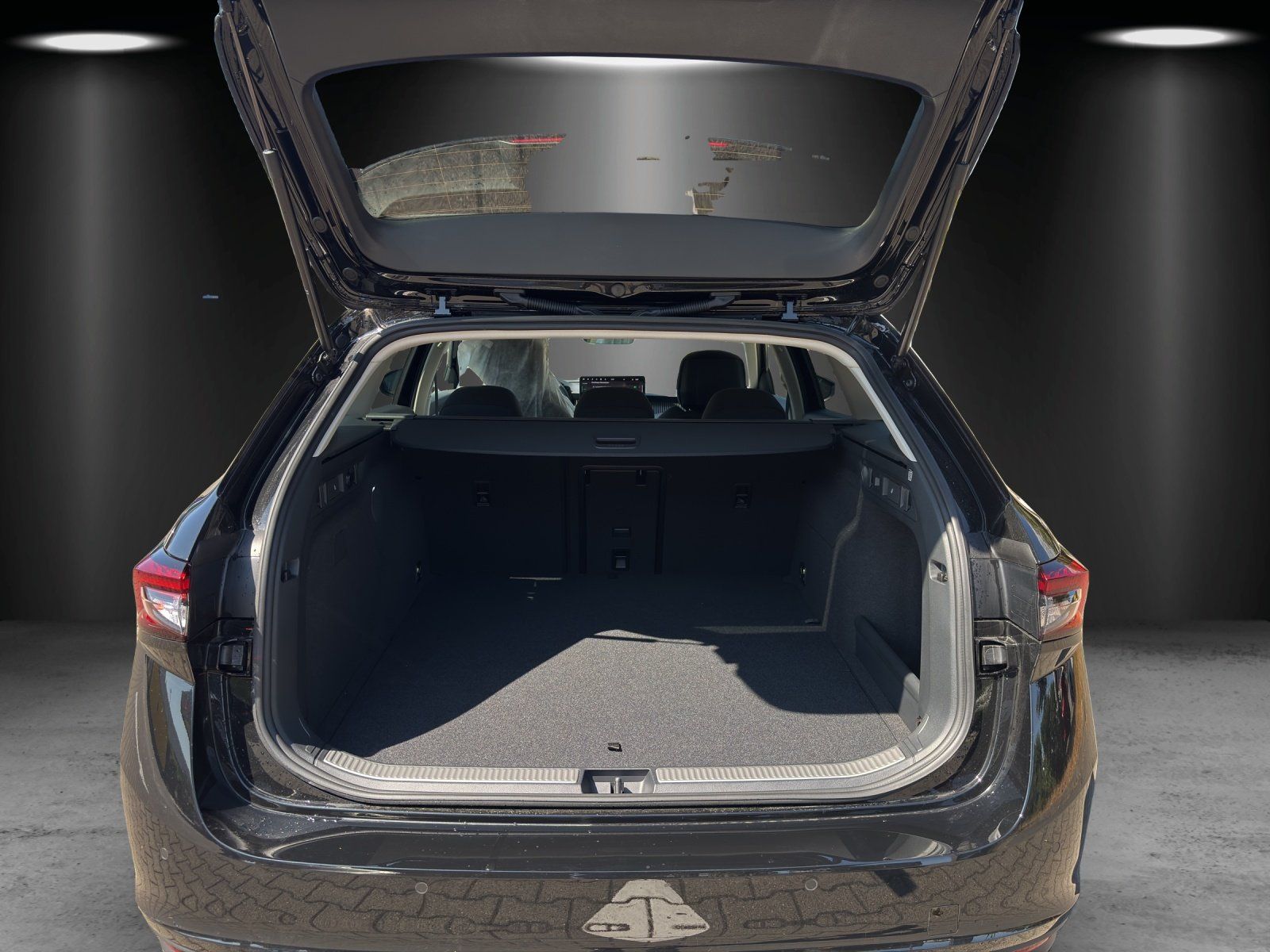 Fahrzeugabbildung SKODA Superb Combi Selection 1,5 TSI iV 150 kW DSG
