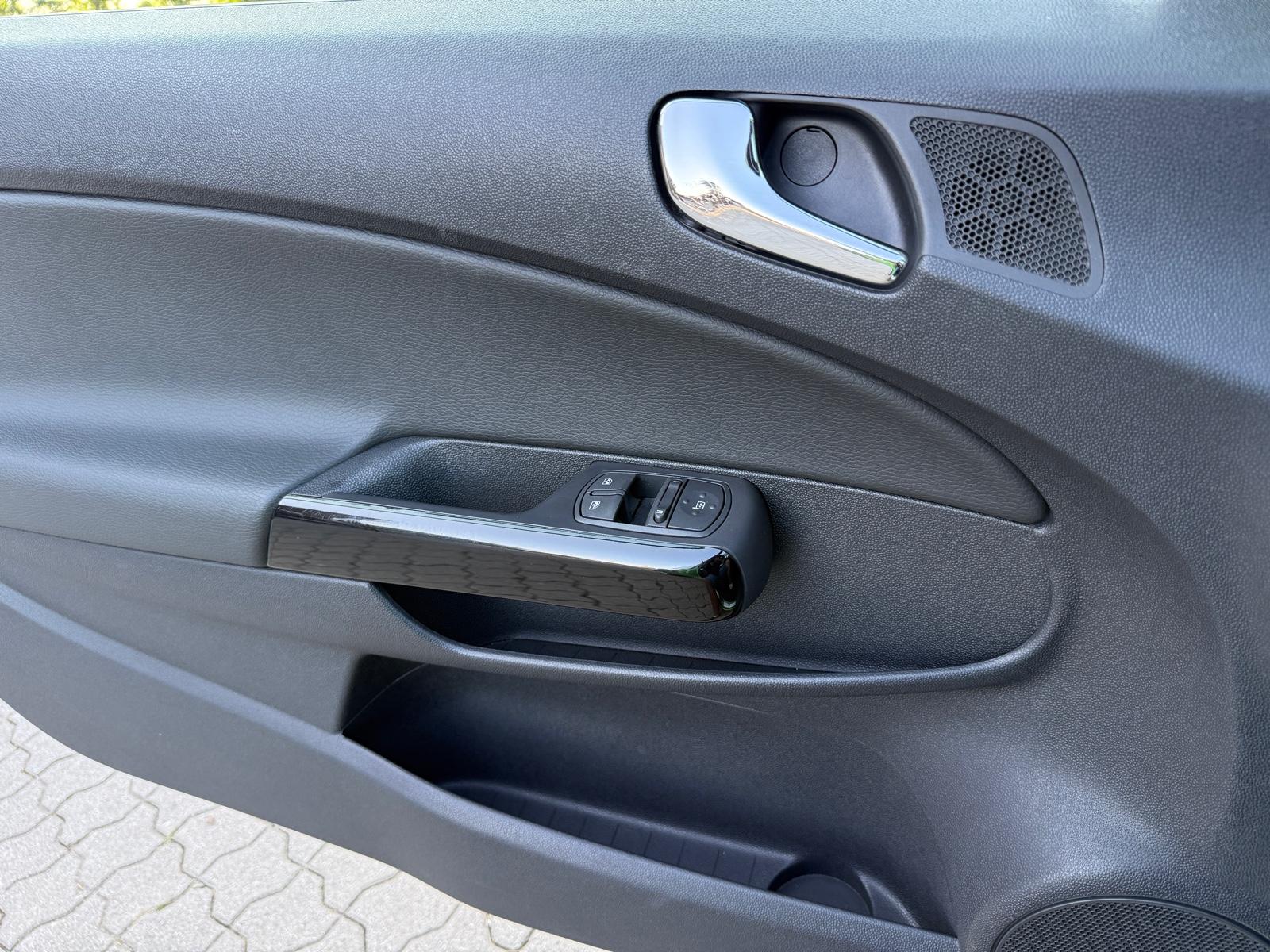 Opel Corsa D Klima+Sitz und Lenkradheizung+Tempomat