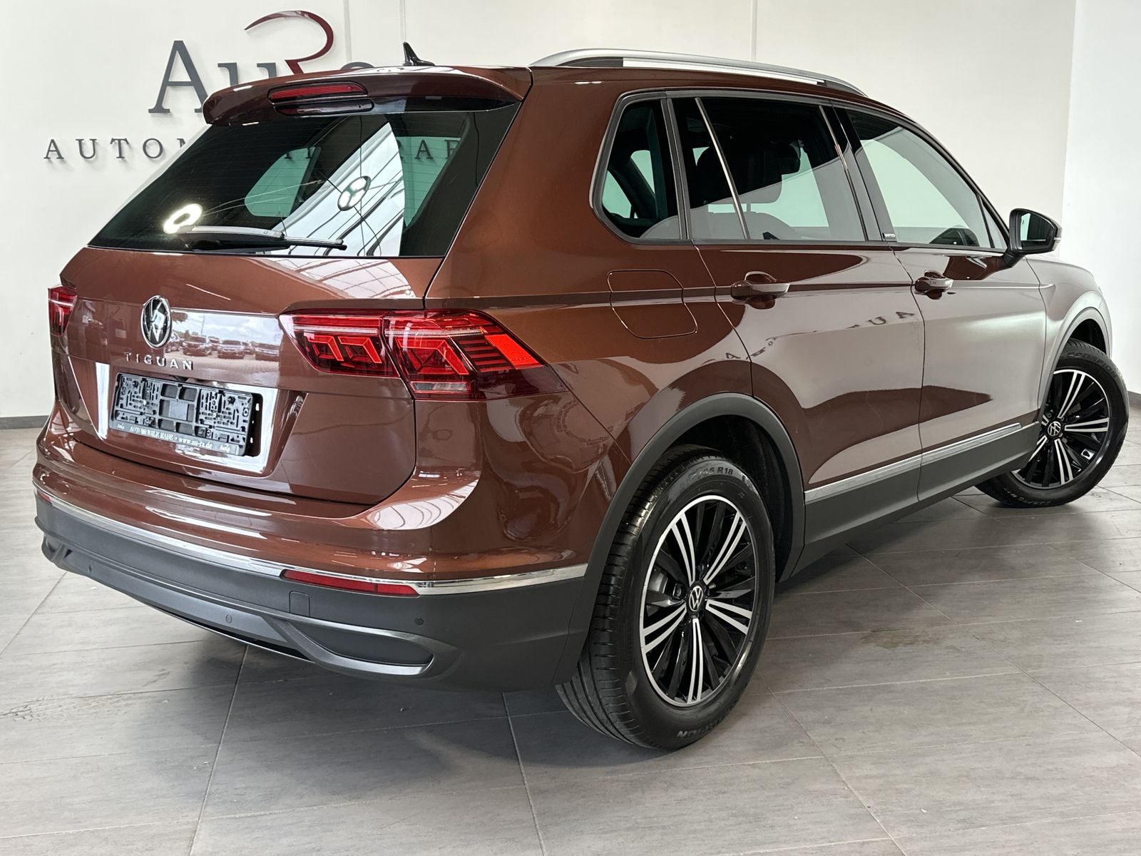Fahrzeugabbildung Volkswagen Tiguan 2.0 TDI DSG United NAV+LED+ACC+KAM+VCOCK