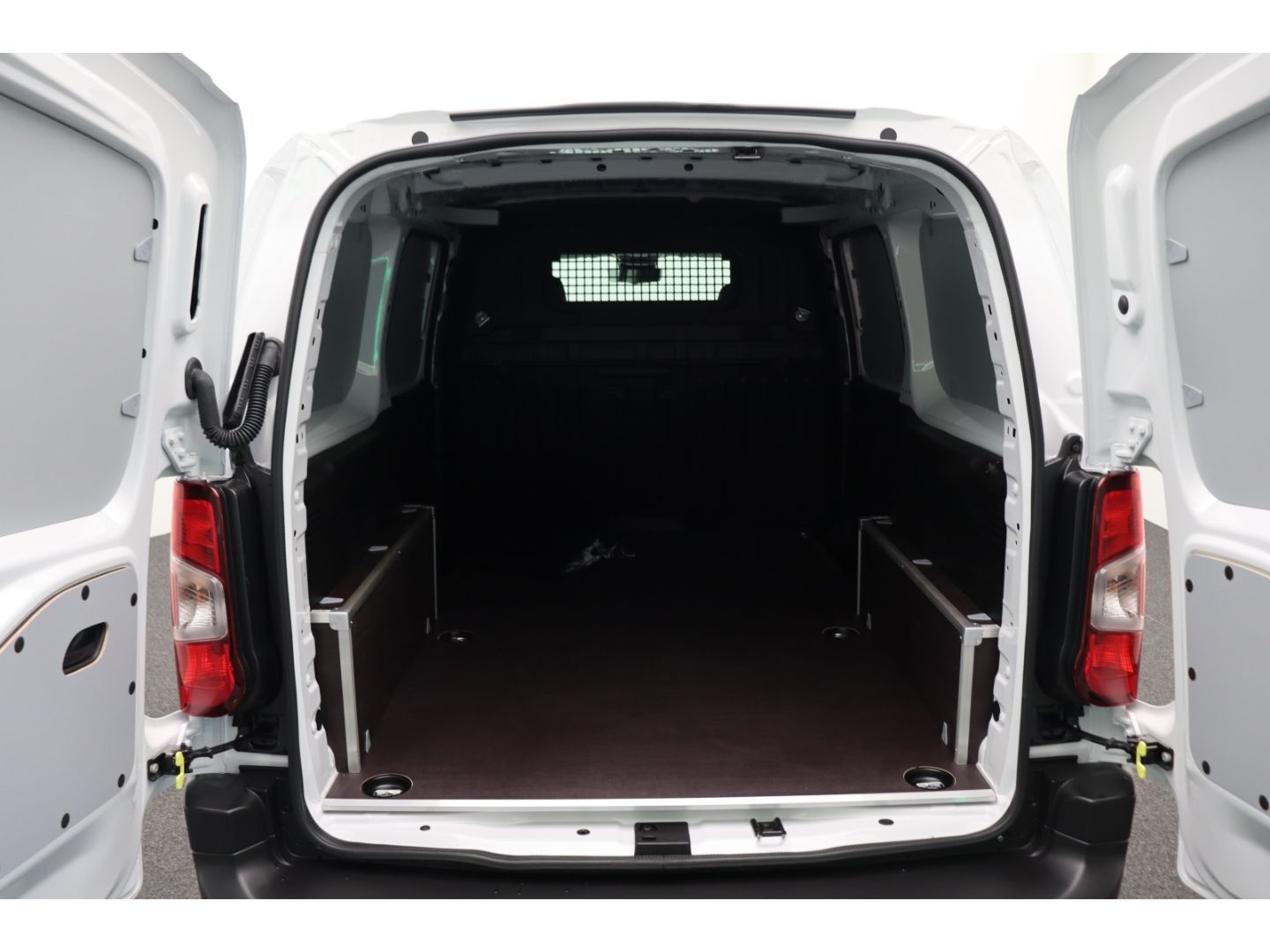 Fahrzeugabbildung Fiat  E- Doblò Kastenwagen XL 100 kW