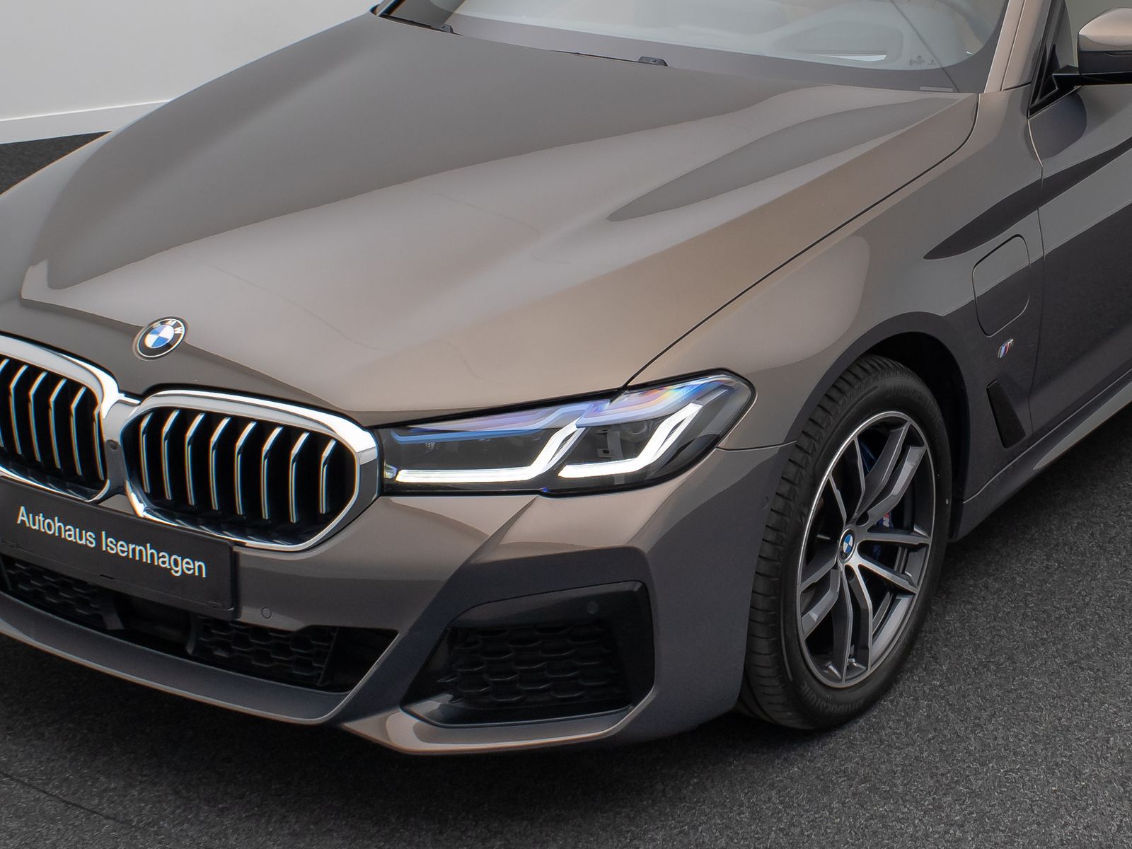 Fahrzeugabbildung BMW 530e M Sport 360°Laser HUD DAB Panorama H/K 18"