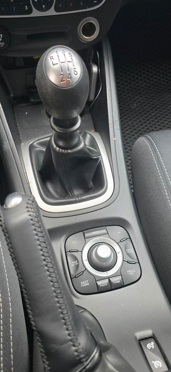 Renault Megane 2010 — photo 13