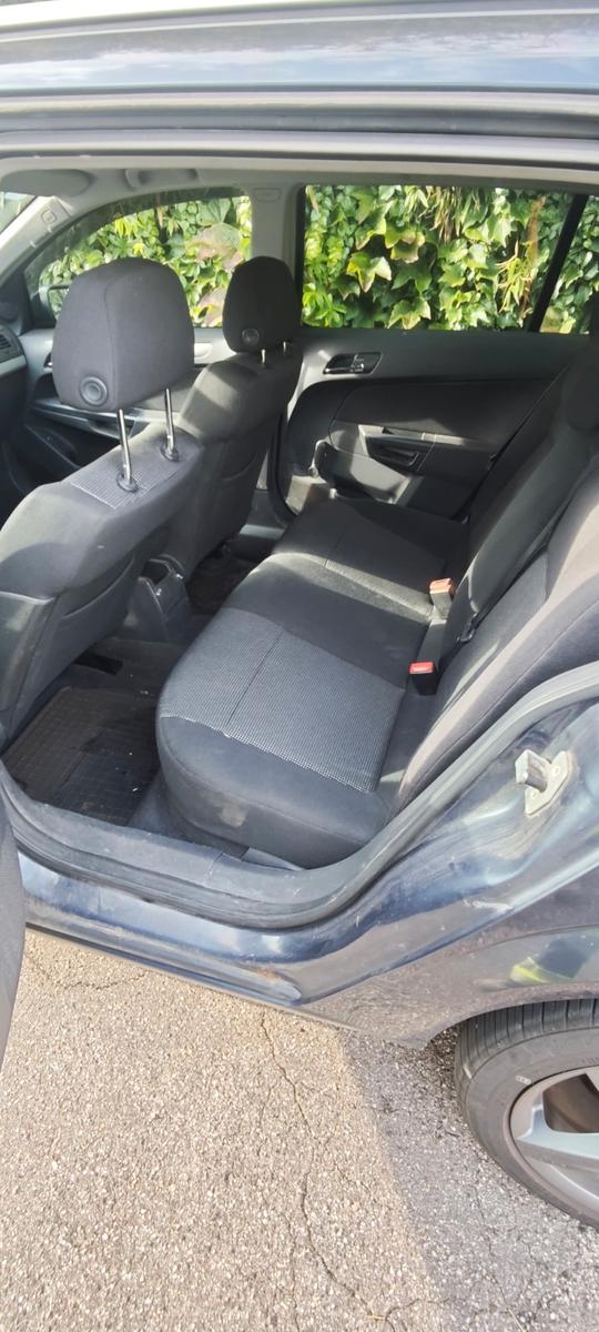 Opel Astra 2006 — photo 8
