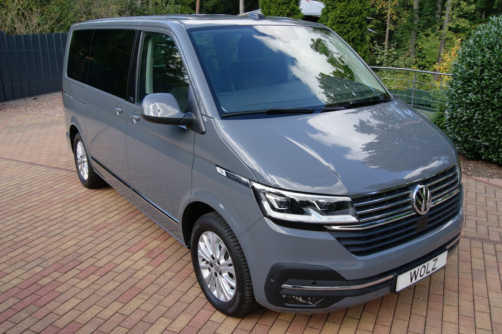 Volkswagen T6.1 Generation Six 5Sitze 2Schiebet DSG LED ACC