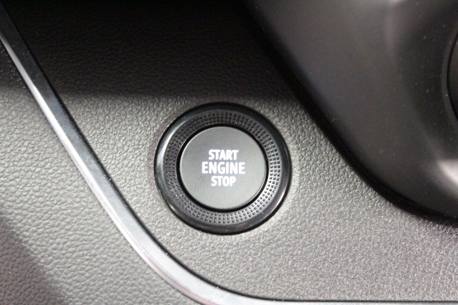Fahrzeugabbildung Renault Trafic Blue dCi 150 EDC Evo*Automatik*8-Sitzer*