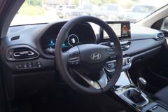 HYUNDAI i30 1.0 T-GDI NAVI-KAMERA-LED-TEMPOMAT-SHZG-2xPD