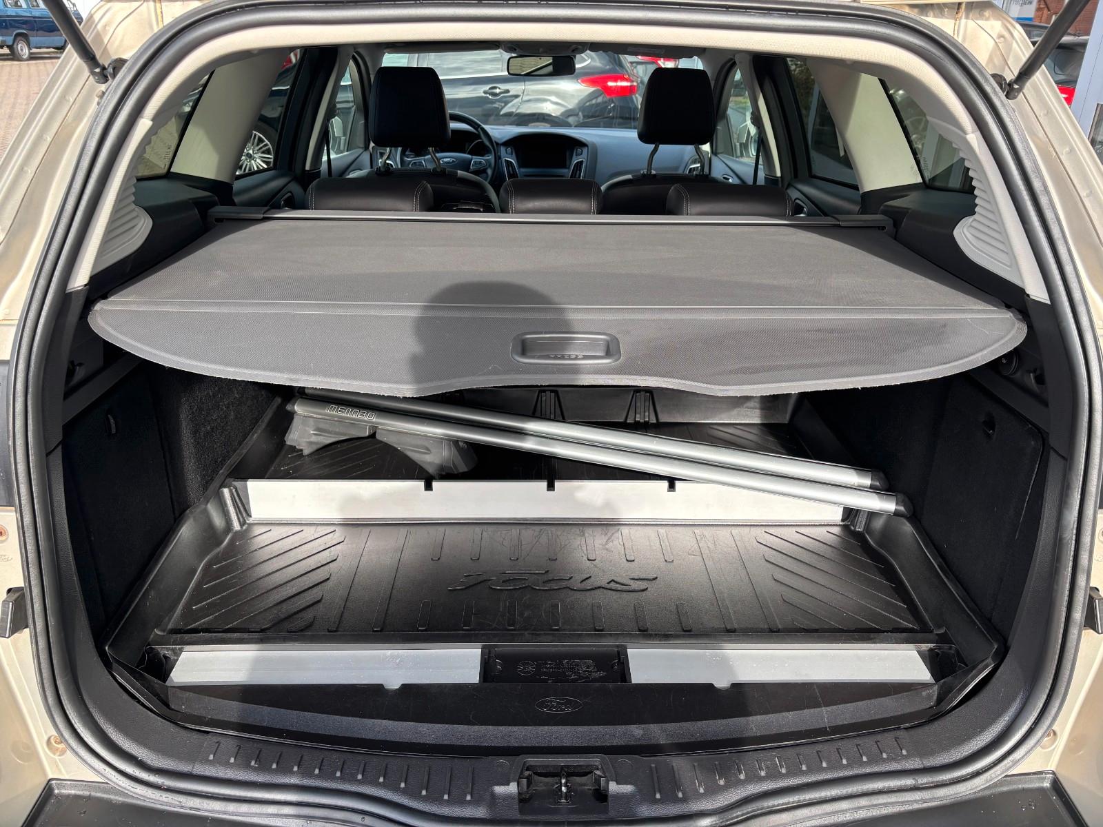 Ford Focus Turnier Titanium* Navigation *Automatik