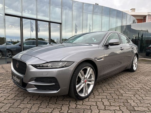 Jaguar XE P300 HSE AWD Matrix LED|Komfortsitze|Meridian