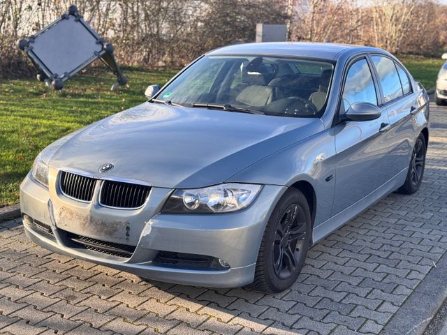 BMW 320 Baureihe 3 Lim. 320i