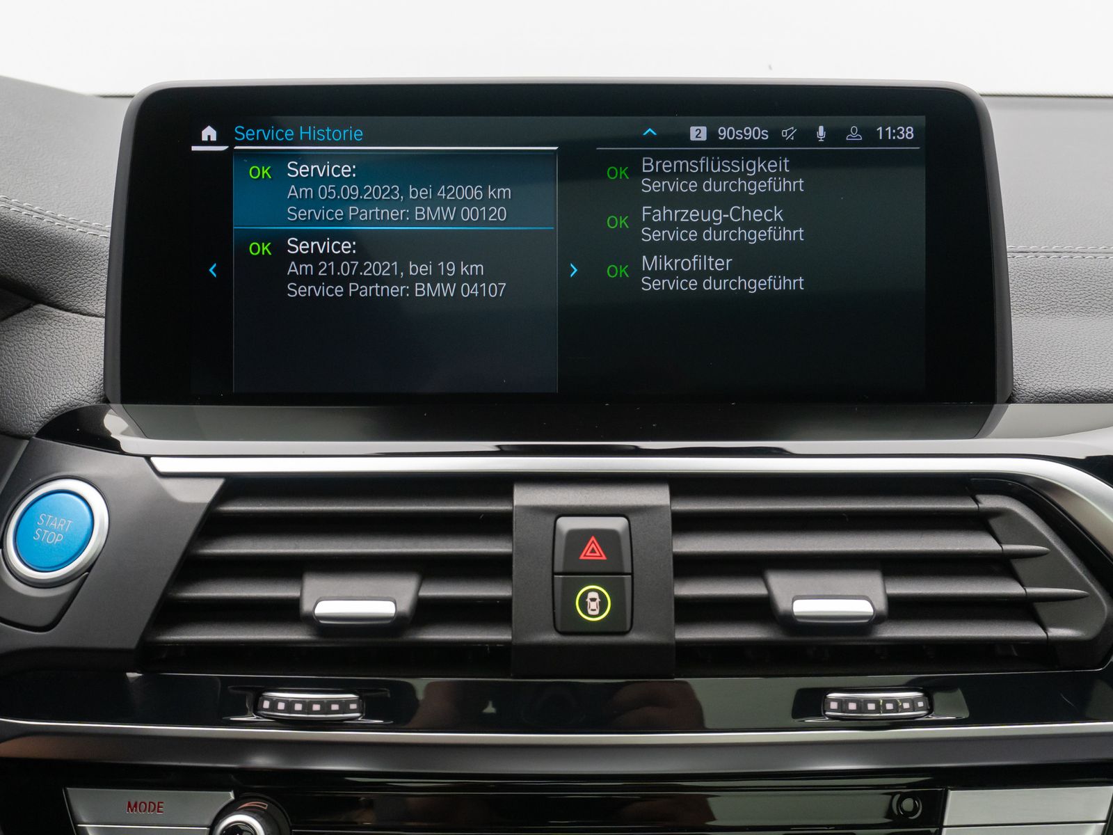 Fahrzeugabbildung BMW iX3 Impressive Panorama 360°HUD DAB H/K AHK 20"