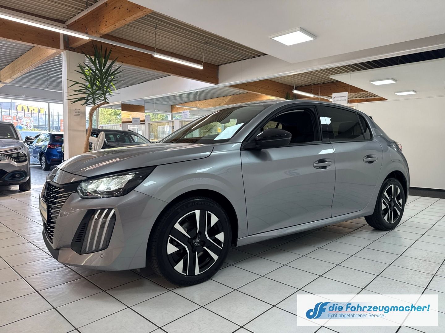 Fahrzeugabbildung Peugeot 208 Allure Navi Digitales Cockpit LED Apple CarP