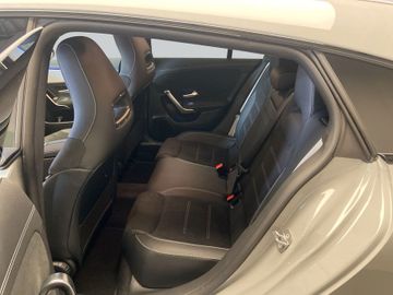 Mercedes CLA 180 Shooting Brake - 9