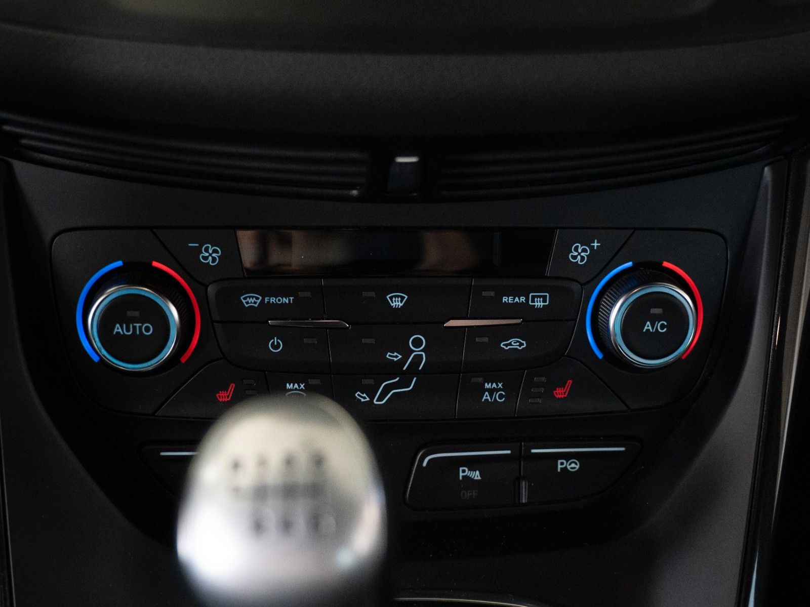 Fahrzeugabbildung Ford Kuga ST-Line WINTER-P./NAVI/KAMERA