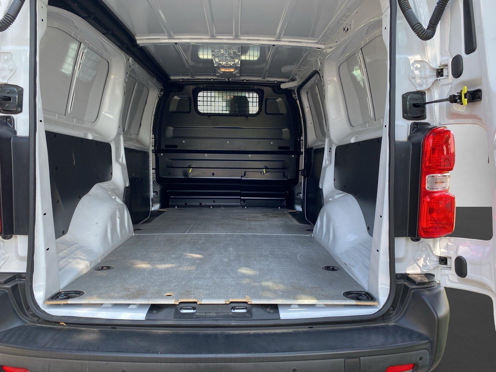 Toyota Proace  2,0 D 6-Gang L2 Kasten 4-türig Meister