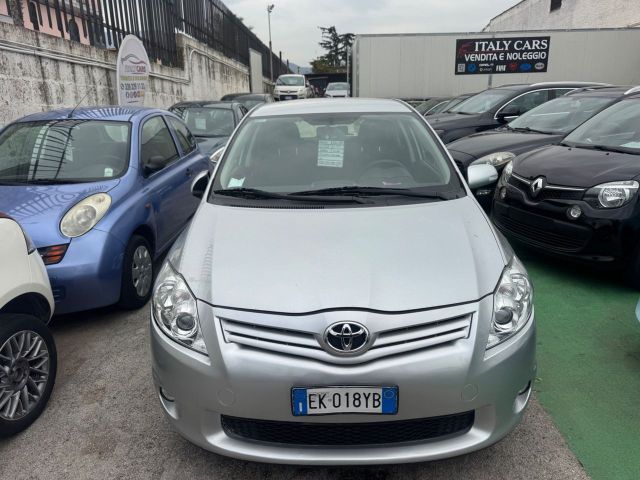 Toyota Auris 1.4 D-4D M-MT con 65000 km