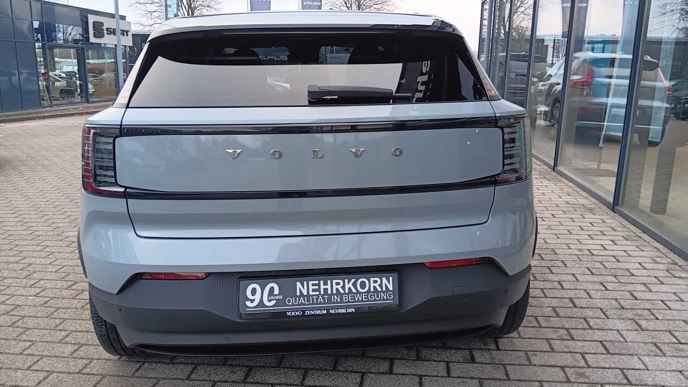 Fahrzeugabbildung Volvo EX30 Single M. Extended Range RWD Plus