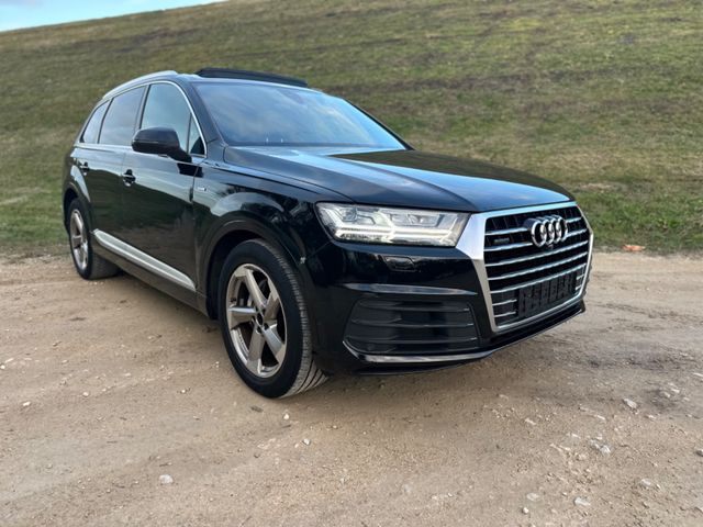 Audi Q7 3.0 TDI - 3x S line,LED,PANO,NIGHT,360KAM,AHK