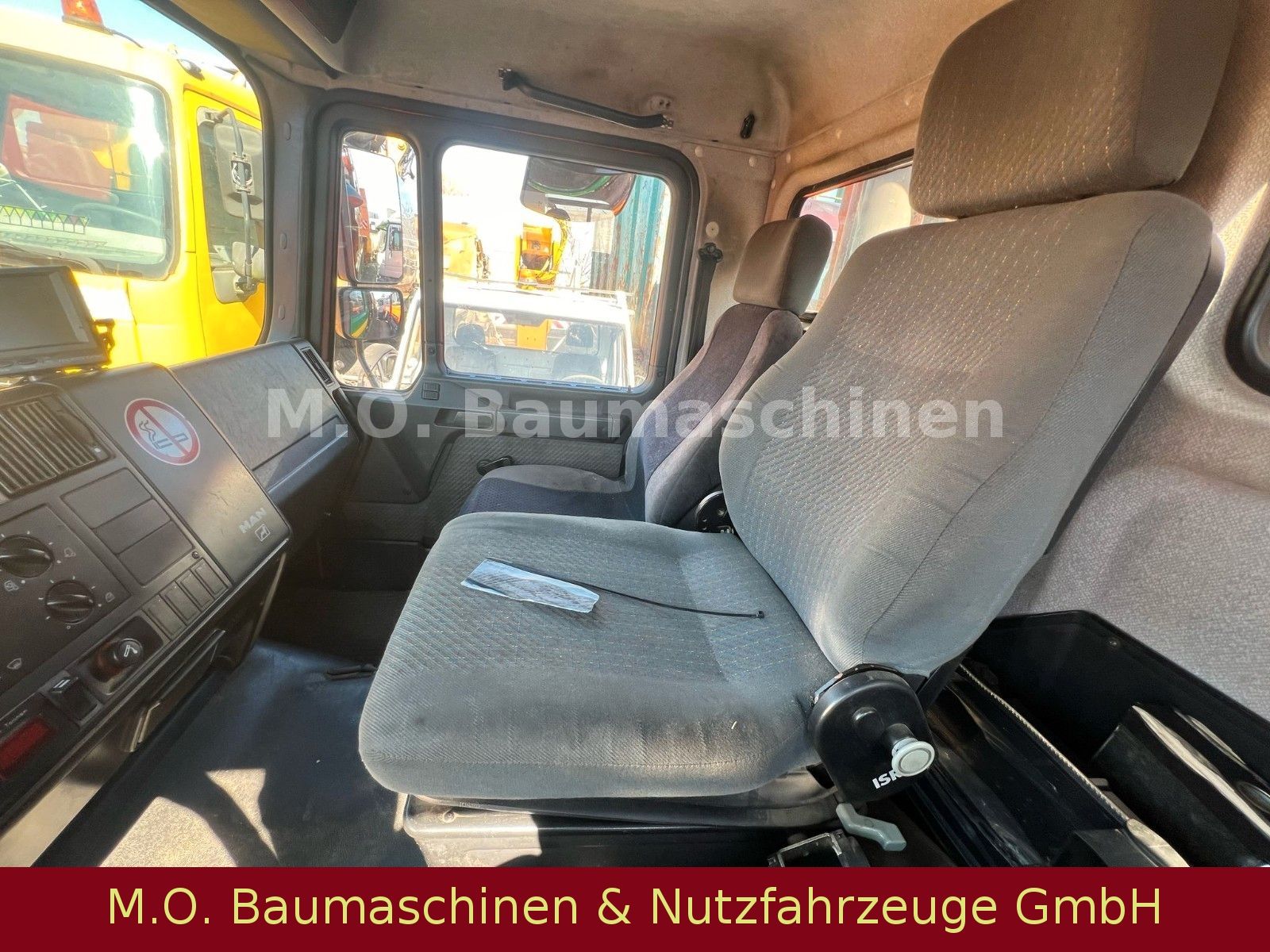 Fahrzeugabbildung MAN 26.440 /Assmann Saug & Spülwagen / 6x2 /