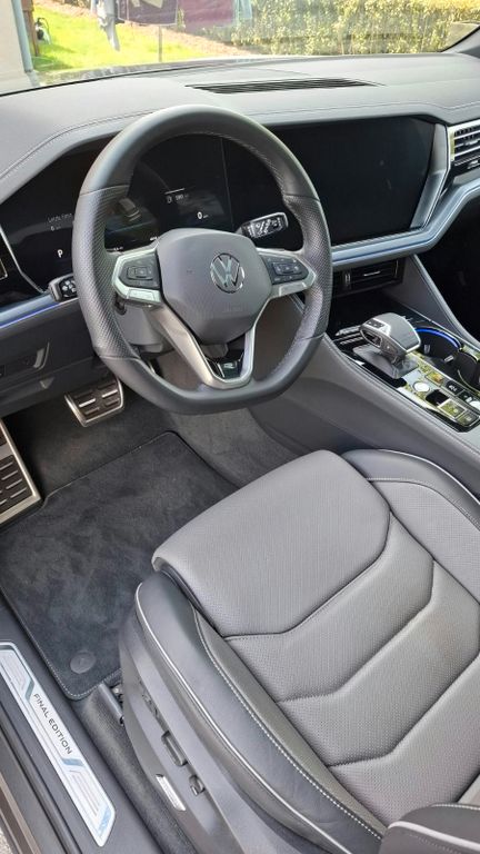 Image of Volkswagen Touareg
