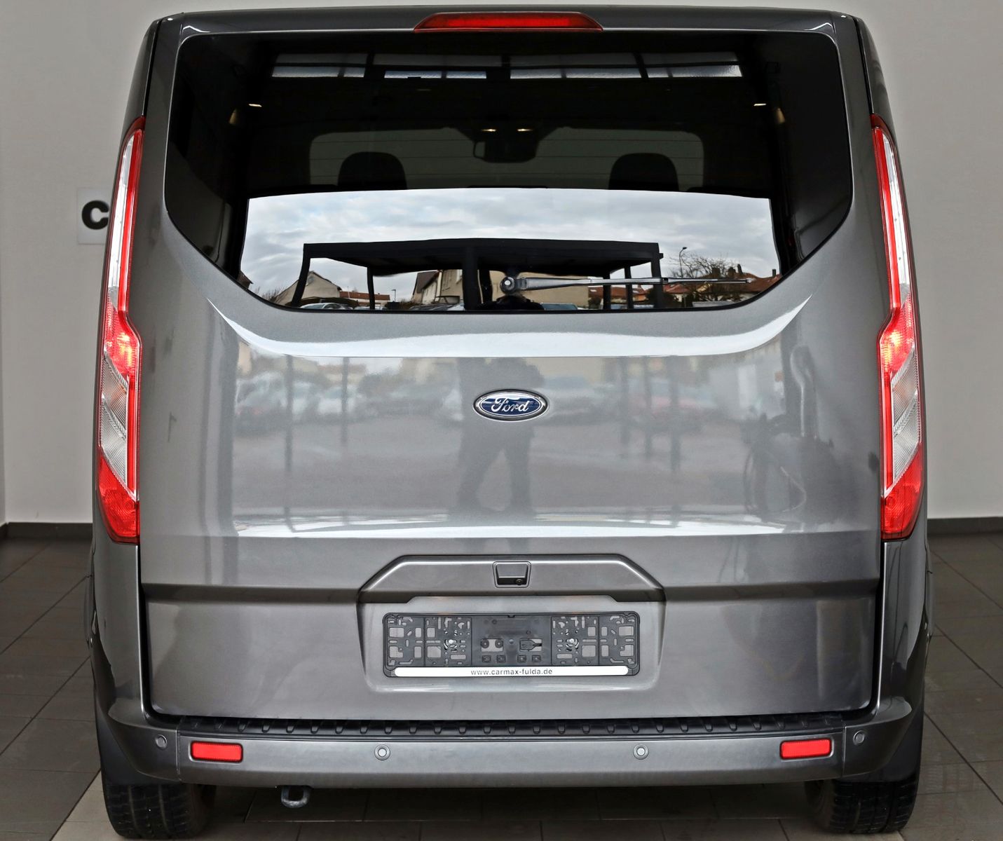 Fahrzeugabbildung Ford Transit Custom Titanium X Leder,Navi,ACC,8 Sitze