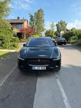 Jaguar I-Pace EV400 SE Santorini Black