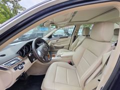 Fahrzeugabbildung E 300 CGI BlueEfficiency 4Matic