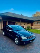 Mercedes-Benz Mercedes C220 Cdi W203 - Mercedes-Benz C 220 mit Diesel-Antrieb: Limousine, W203 Cdi