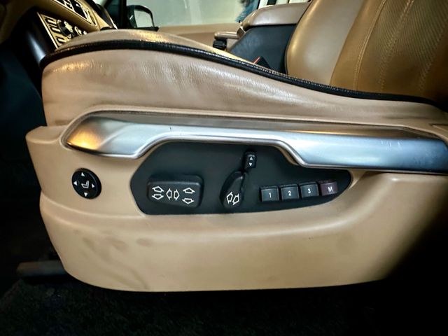 Fahrzeugabbildung Land Rover Range Rover V8 TD Vogue