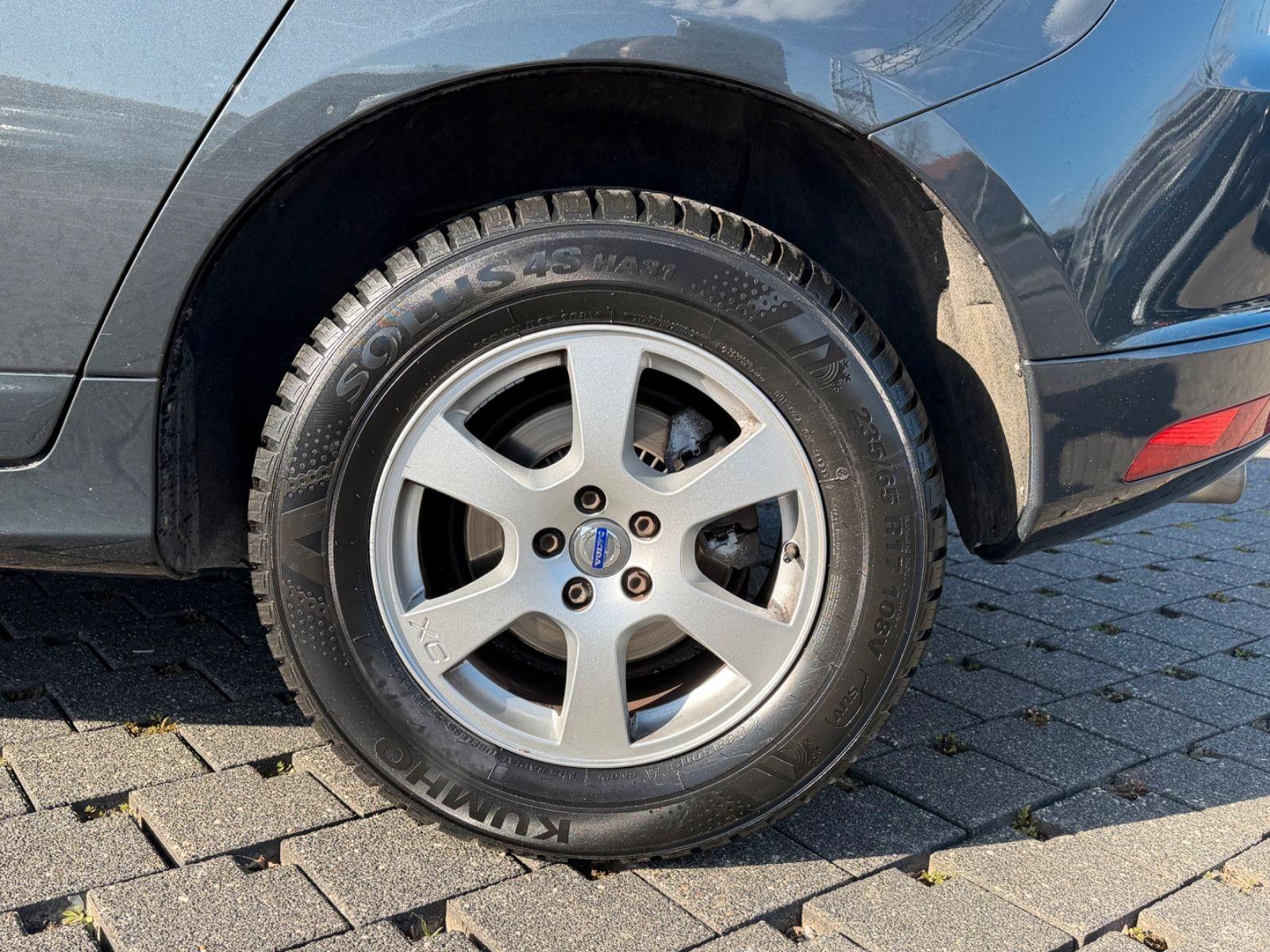 Volvo XC60 2.0d Momentum/Auto./Leder/Navi