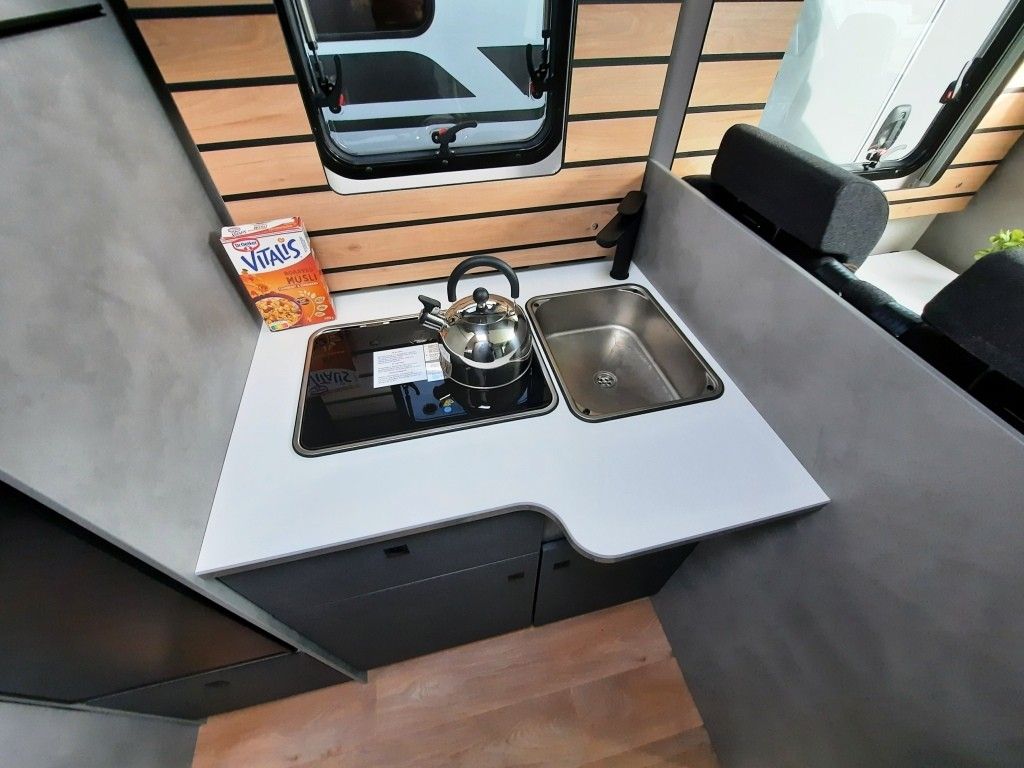 Fahrzeug Übersicht 12 Fahrzeugabbildung Crosscamp EXPDN 7.0 E Verfüg./Sparen Sie 9.528,- €