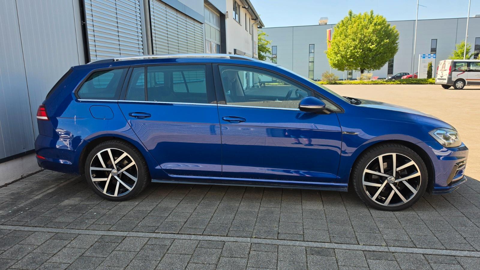Volkswagen Golf VII Variant R-Line*ACC*RFK*AHK*SHZ*Navi*18"