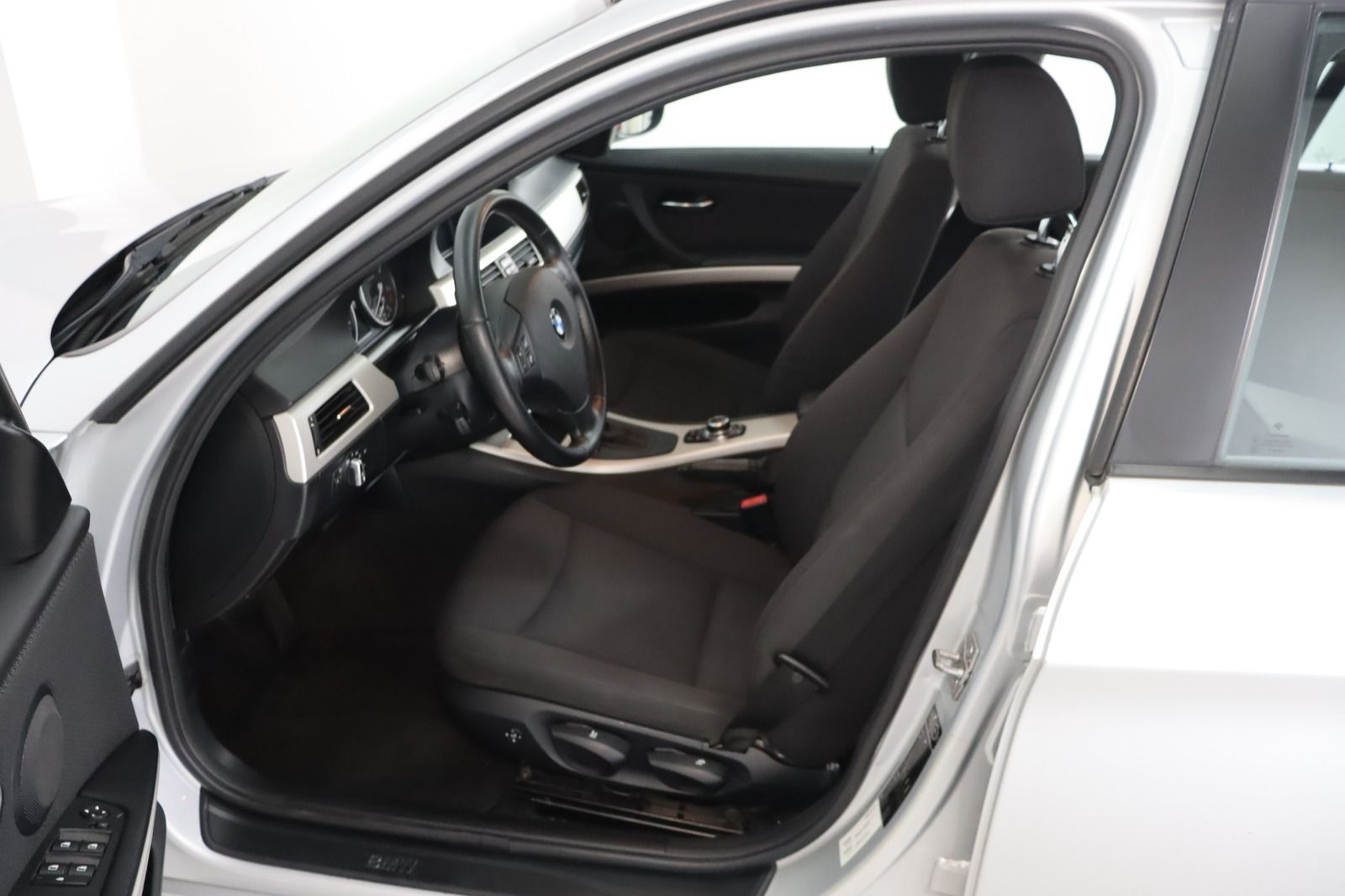 Fahrzeugabbildung BMW 320 d Touring