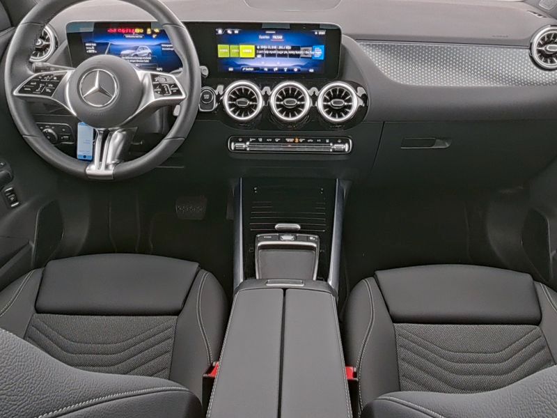 Fahrzeugabbildung Mercedes-Benz EQA 250+ Progressive AHK Distr.+ Memory LED 360°