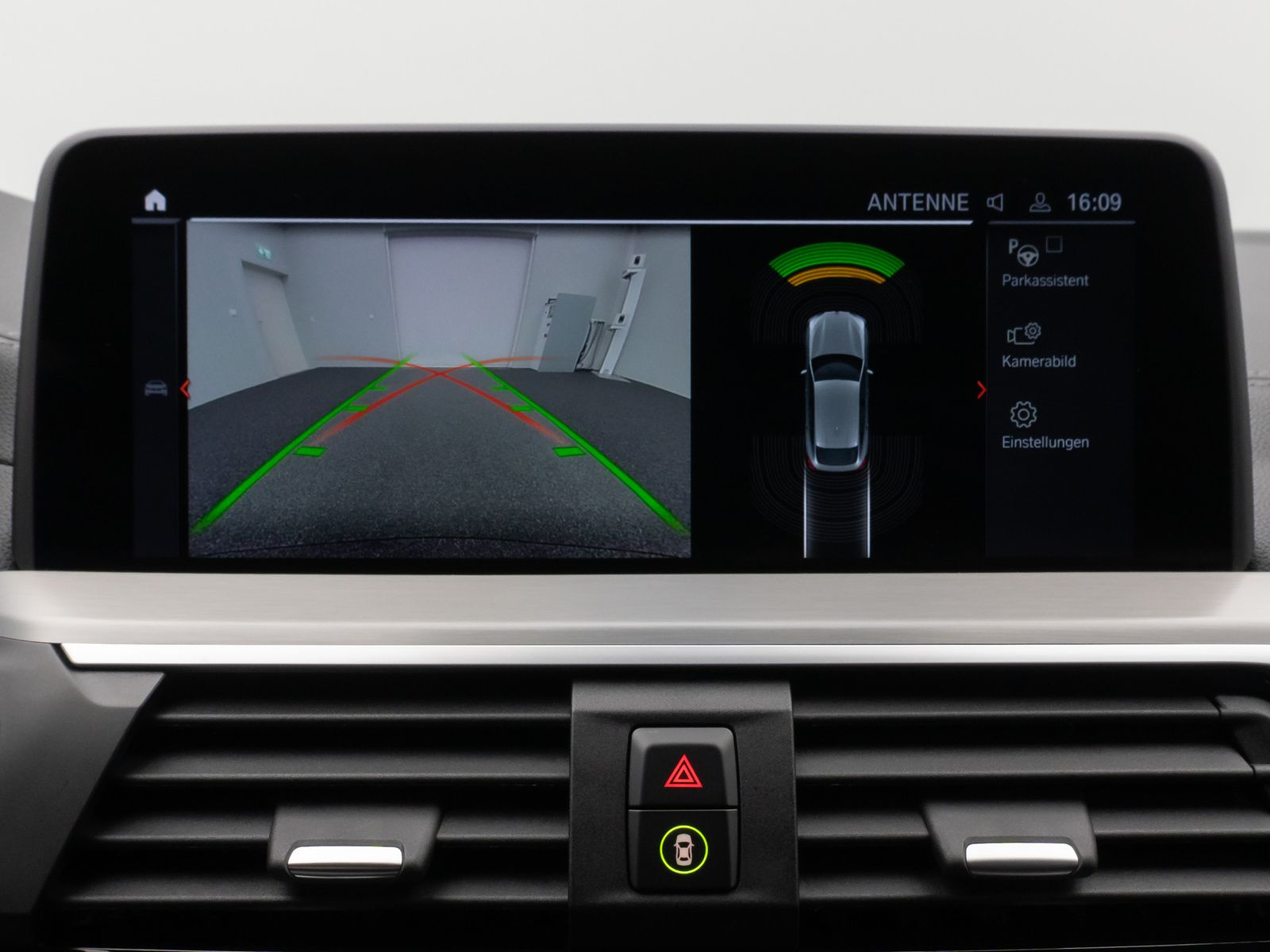 Fahrzeugabbildung BMW X4 M40d Kamera HUD DAB H/K AHK Komfort 21Zoll