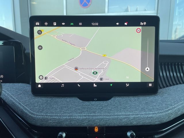 Skoda Superb Combi IV 1.5 TSI DSG mHEV Selection NAVI