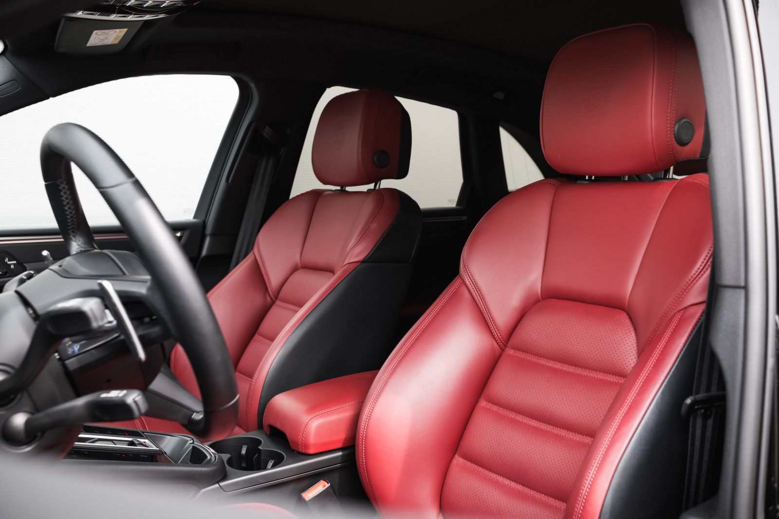 Fahrzeugabbildung Porsche Macan T-21 Zoll - el. Sitz m. Memory-Pano-360Kam